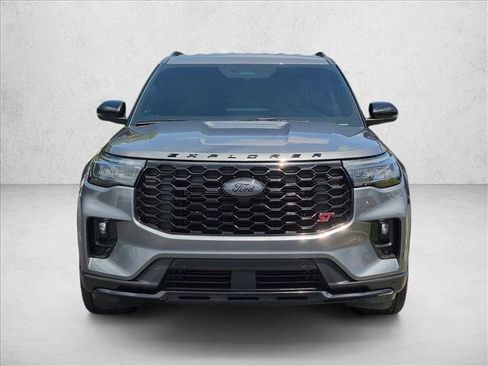 Used 2025 Ford Explorer ST AWD/4WD image 2