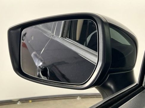 Used 2021 Nissan Versa SV image 35