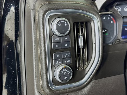 Used 2019 GMC Sierra 1500 AT4 w/ Off Road Performance Package image 21