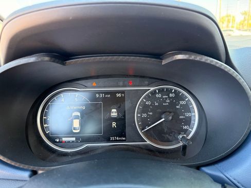 Certified 2025 Nissan Versa SV w/ Trunk Package FWD image 28