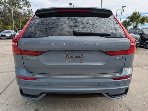 Used 2023 Volvo XC60 B5 Ultimate w/ Protection Package Premier image 5