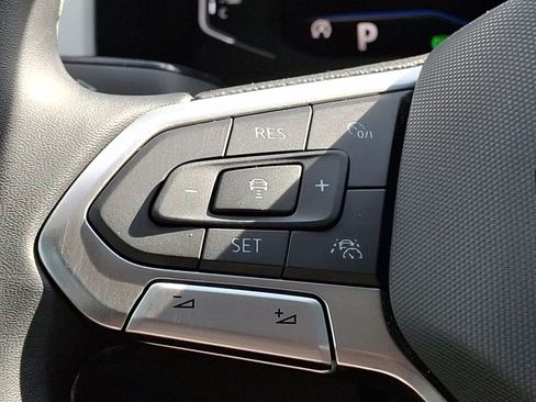 Certified 2022 Volkswagen Atlas SEL image 25