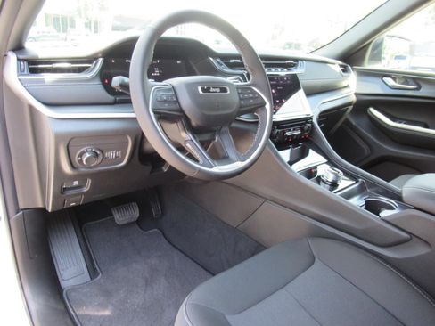 New 2026 Jeep Grand Cherokee Laredo w/ MOPAR Finishing Package RWD image 17