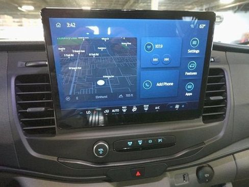 Used 2024 Ford E-Transit 148 Medium Roof image 15