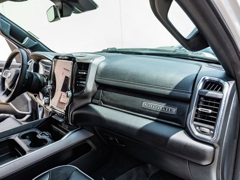 Used 2025 RAM 1500 Laramie w/ Sport Appearance Package AWD/4WD image 18