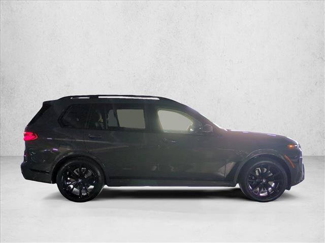 Used 2027 BMW X7 xDrive40i w/ M Sport Package AWD/4WD image 4