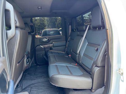 Used 2022 GMC Sierra 2500 Denali w/ Denali Ultimate Package AWD/4WD image 21