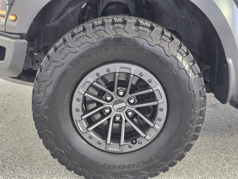 Used 2019 Ford F150 Raptor w/ Equipment Group 802A Luxury image 13