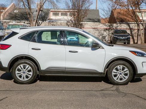 Used 2022 Ford Escape S image 4