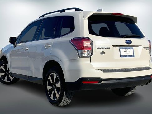Used 2017 Subaru Forester 2.5i Limited image 7