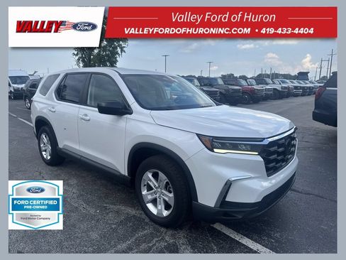 Used 2023 Honda Pilot LX image 1