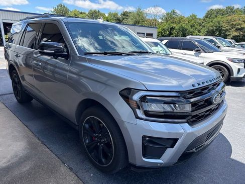 Used 2024 Ford Expedition Limited RWD image 1