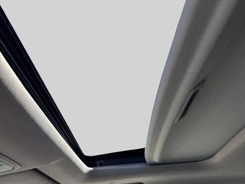 Used 2023 Honda CR-V EX image 15