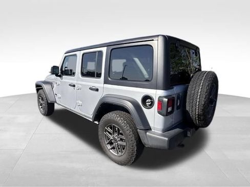 Used 2024 Jeep Wrangler Unlimited Sport AWD/4WD image 5