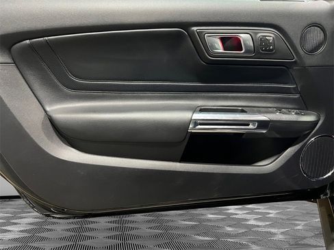 Used 2019 Ford Mustang Bullitt image 18