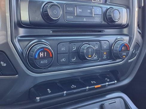 Used 2017 Chevrolet Silverado 1500 LT w/ Midnight Edition image 10