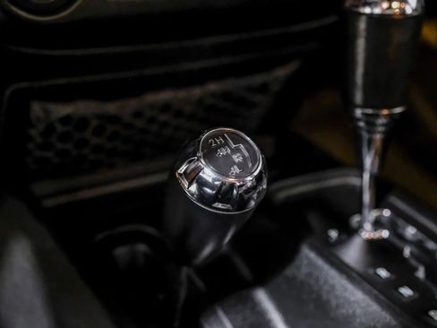 Used 2014 Jeep Wrangler Unlimited Rubicon image 26