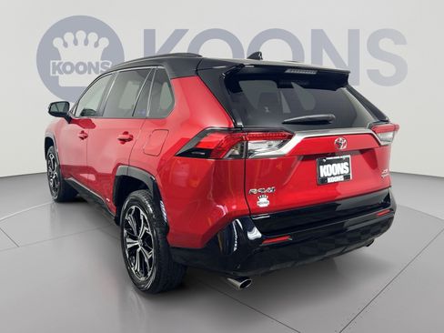 Used 2025 Toyota RAV4 XSE w/ Weather Package AWD/4WD image 8