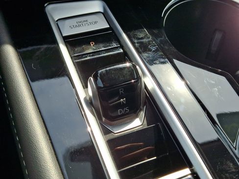 Certified 2024 Volkswagen Atlas SEL AWD/4WD image 17