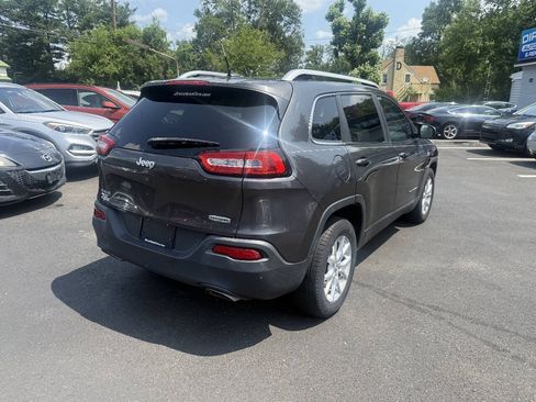 Used 2015 Jeep Cherokee Latitude w/ Comfort/Convenience Group AWD/4WD image 11