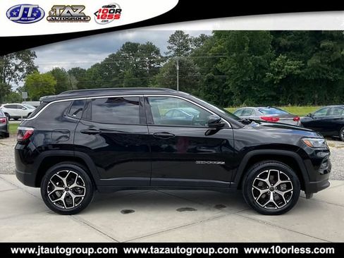 Used 2025 Jeep Compass Limited AWD/4WD image 8