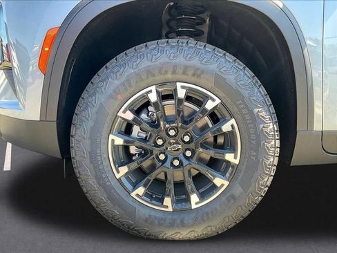 New 2026 Chevrolet Traverse Z71 w/ Driver Confidence Package AWD/4WD image 16