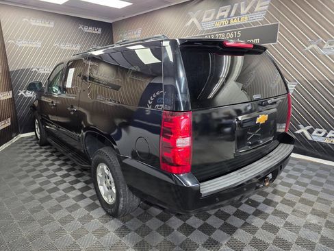 Used 2014 Chevrolet Suburban LT image 11