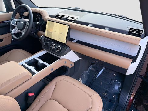 New 2026 Land Rover Defender 130 X-Dynamic SE image 13
