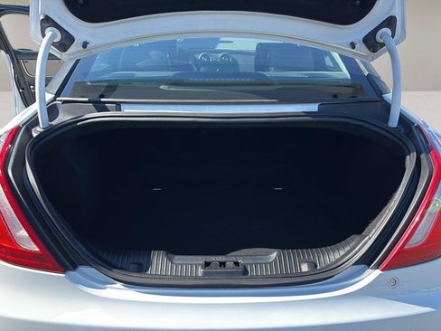 Used 2016 Jaguar XJ Supercharged RWD image 30