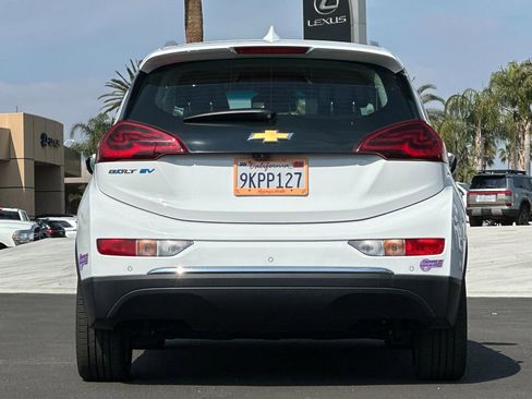 Used 2019 Chevrolet Bolt Premier w/ Infotainment Package image 5