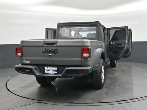 Used 2021 Jeep Gladiator Sport image 47