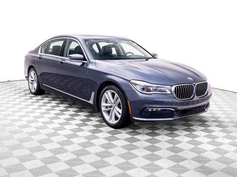 Used 2016 BMW 750i xDrive AWD/4WD image 9