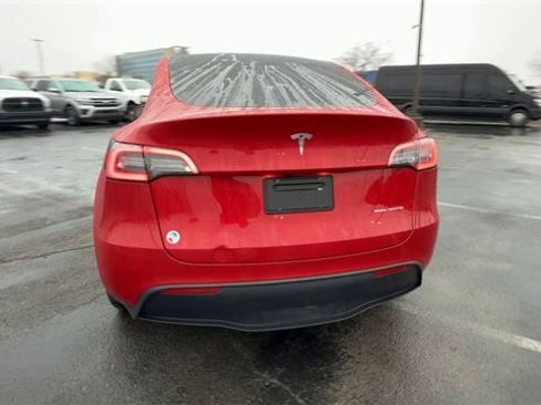 Used 2021 Tesla Model Y Long Range image 7