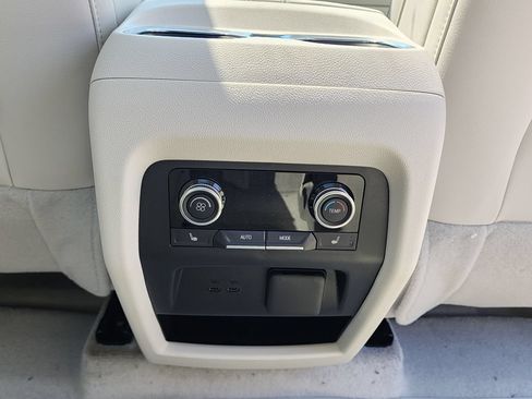 New 2026 Buick Enclave Avenir w/ Super Cruise Package AWD/4WD image 48