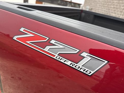 Used 2018 Chevrolet Colorado Z71 AWD/4WD image 9