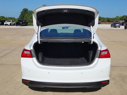 Used 2024 Chevrolet Malibu LT image 8