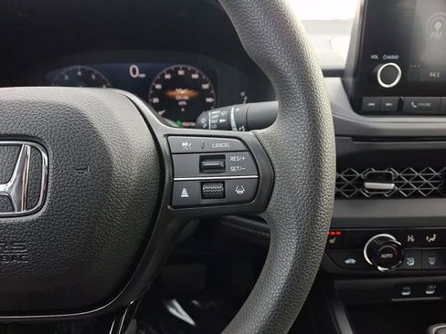 Certified 2025 Honda Accord SE image 22