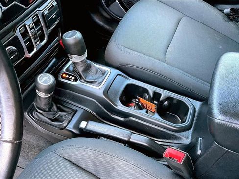 Used 2020 Jeep Gladiator Sport w/ Quick Order Package 24S AWD/4WD image 19
