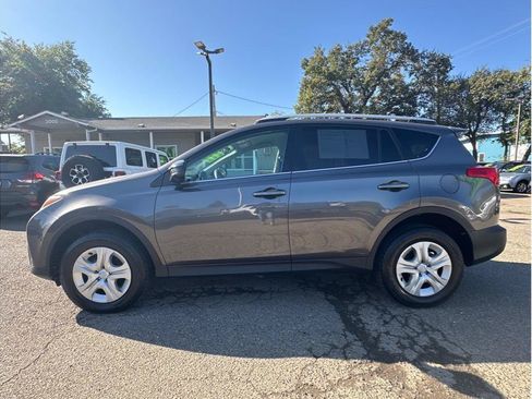 Used 2014 Toyota RAV4 LE FWD image 4