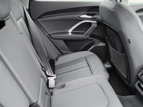 Certified 2025 Audi Q5 Premium w/ Convenience Package image 21