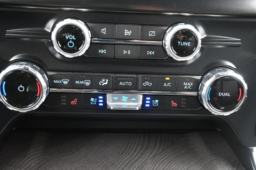 Used 2023 Ford F150 Platinum w/ Equipment Group 701A High AWD/4WD image 21