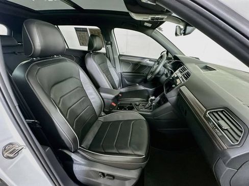 Used 2022 Volkswagen Tiguan SEL R-Line AWD/4WD image 31
