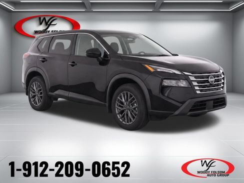 Used 2026 Nissan Rogue S FWD image 1