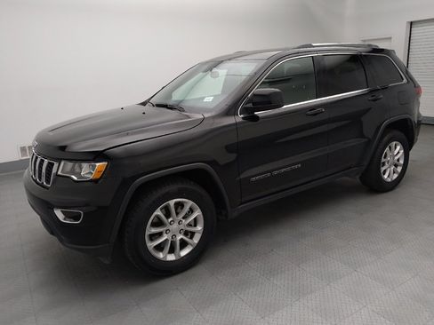 Used 2021 Jeep Grand Cherokee Laredo RWD image 2