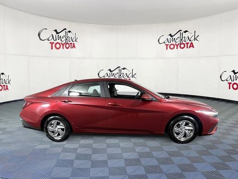 Used 2024 Hyundai Elantra SE image 9