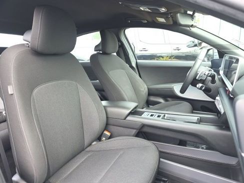 Used 2024 Hyundai Ioniq 6 SE RWD image 9