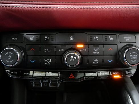 Used 2022 Dodge Durango R/T w/ Tow 'N Go Package image 20