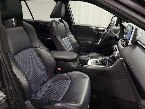 Used 2020 Toyota RAV4 XSE image 27