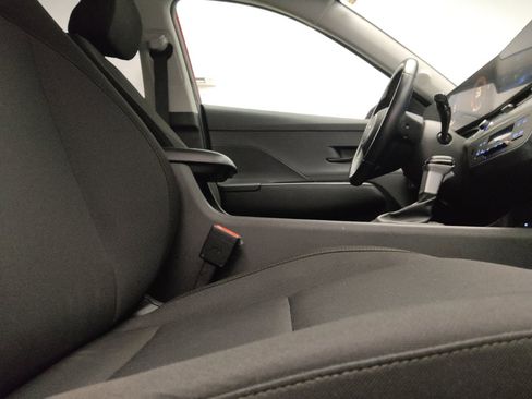 Used 2025 Hyundai Kona SEL FWD image 21