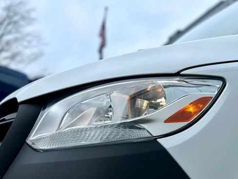 Used 2025 Mercedes-Benz Sprinter 2500 image 6